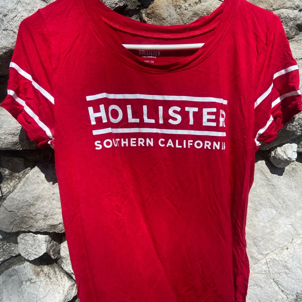 Large Hollister tee. Very comfortable and soft